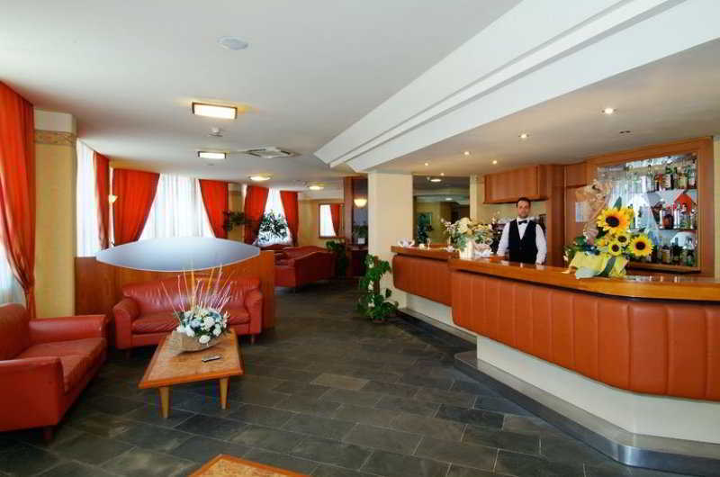 Grand Eurhotel Montesilvano Marina Esterno foto