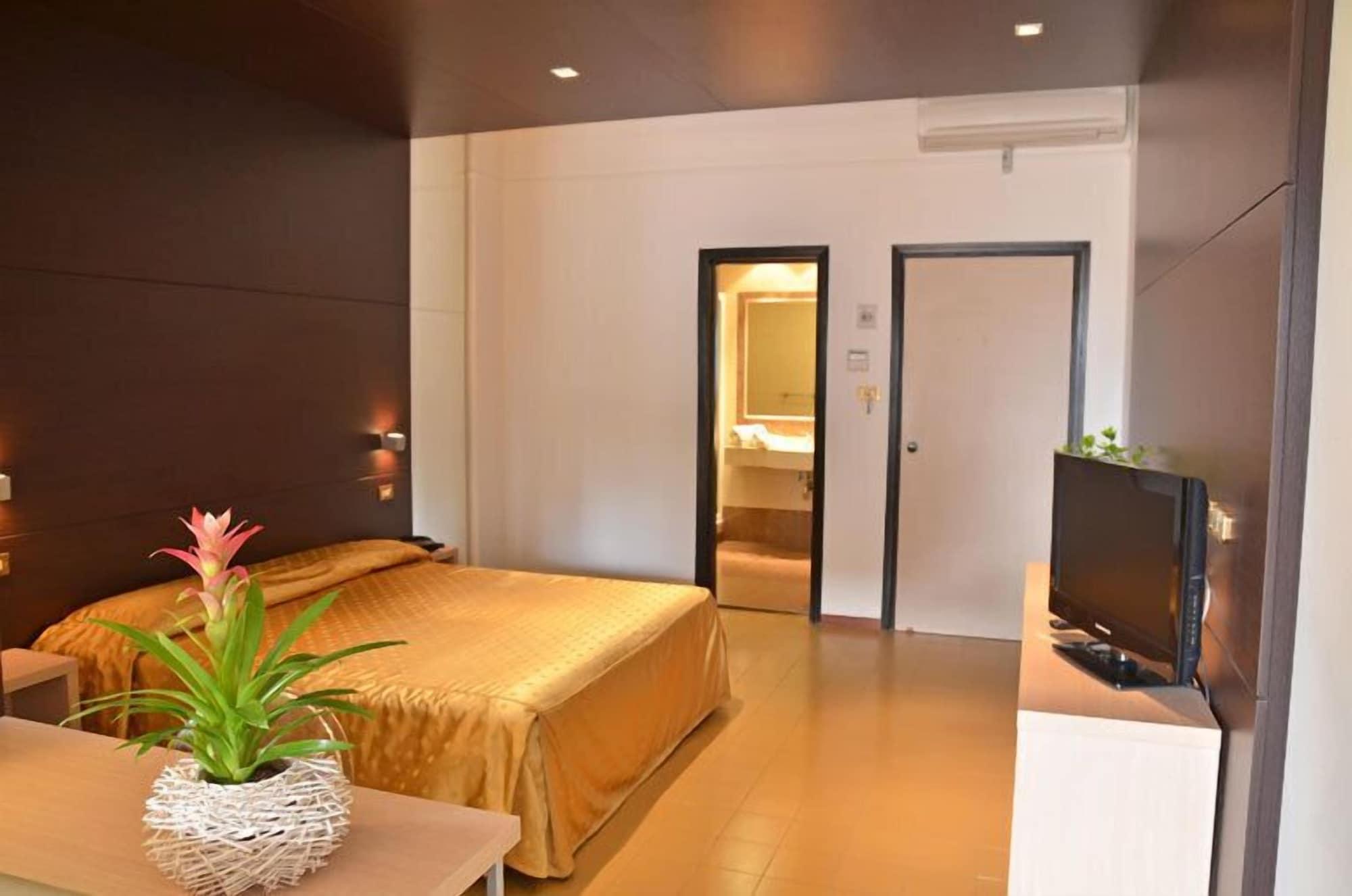 Grand Eurhotel Montesilvano Marina Esterno foto