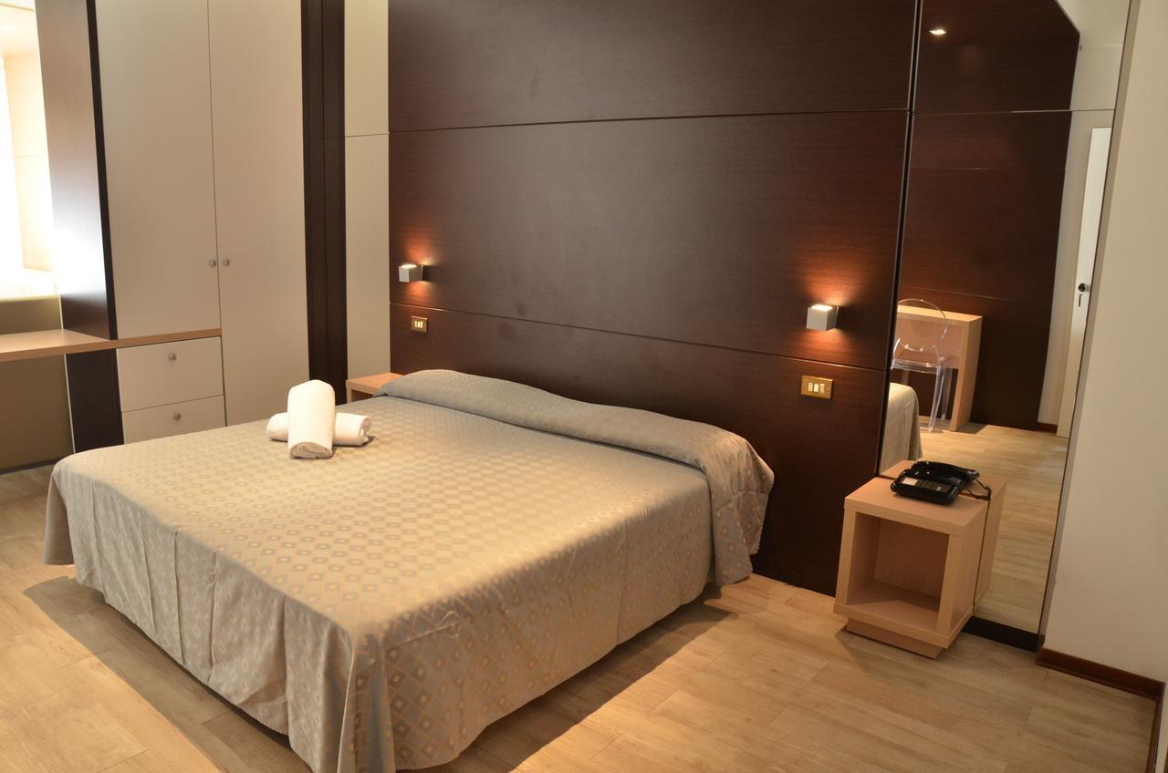 Grand Eurhotel Montesilvano Marina Esterno foto