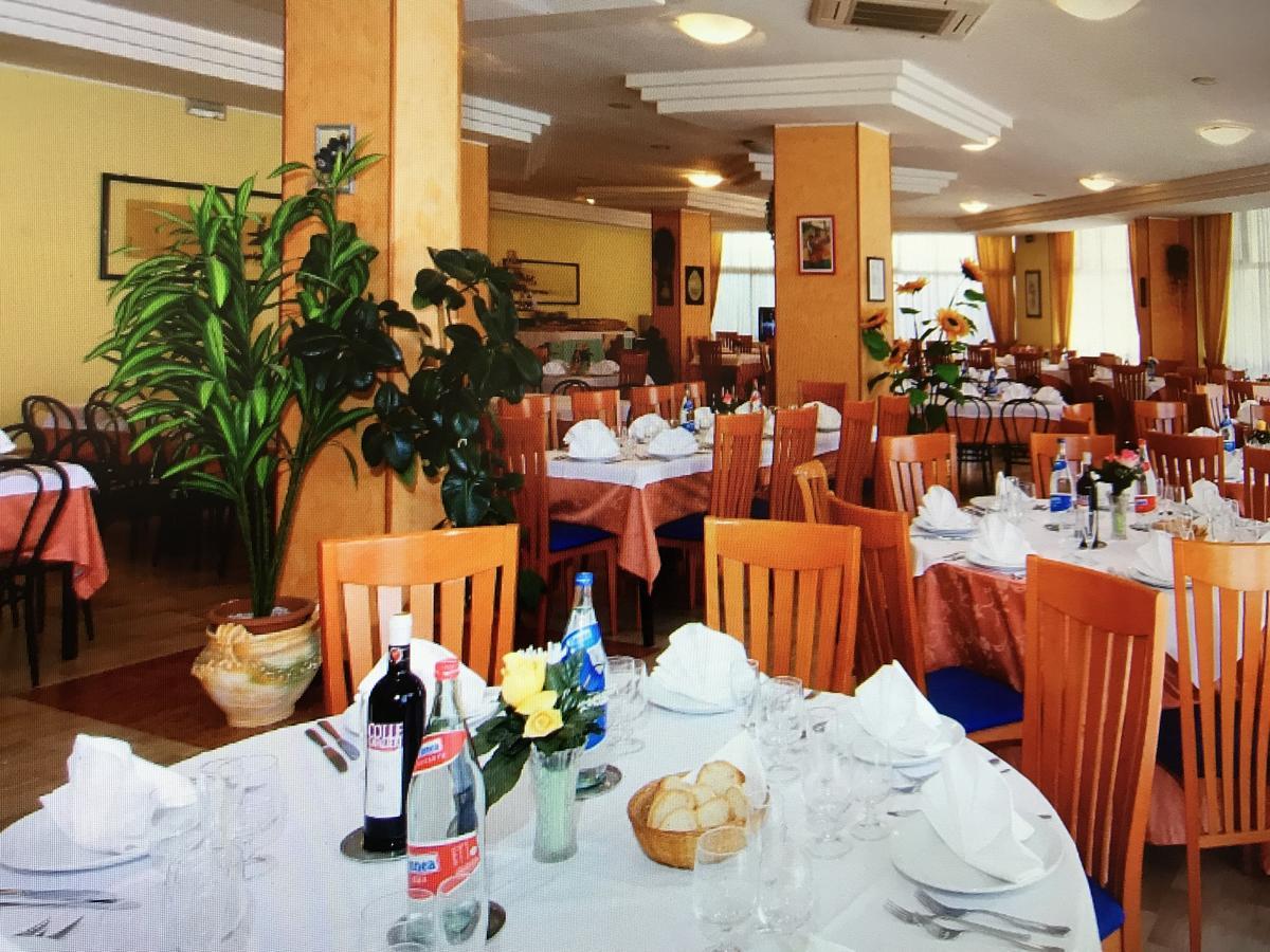 Grand Eurhotel Montesilvano Marina Esterno foto