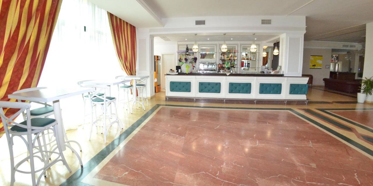 Grand Eurhotel Montesilvano Marina Esterno foto