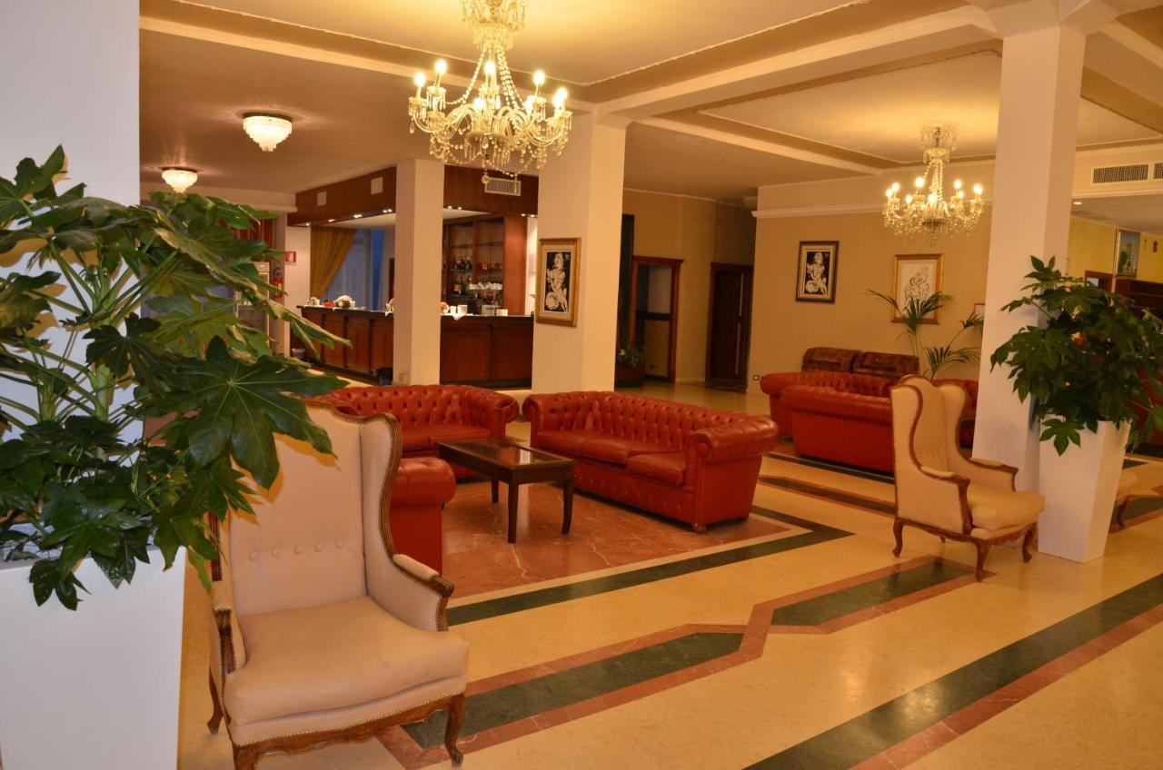 Grand Eurhotel Montesilvano Marina Esterno foto
