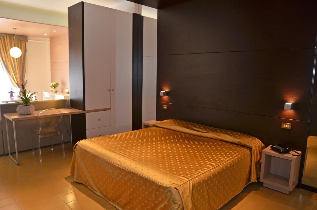 Grand Eurhotel Montesilvano Marina Esterno foto