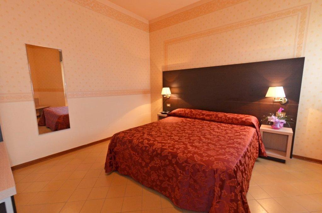 Grand Eurhotel Montesilvano Marina Esterno foto
