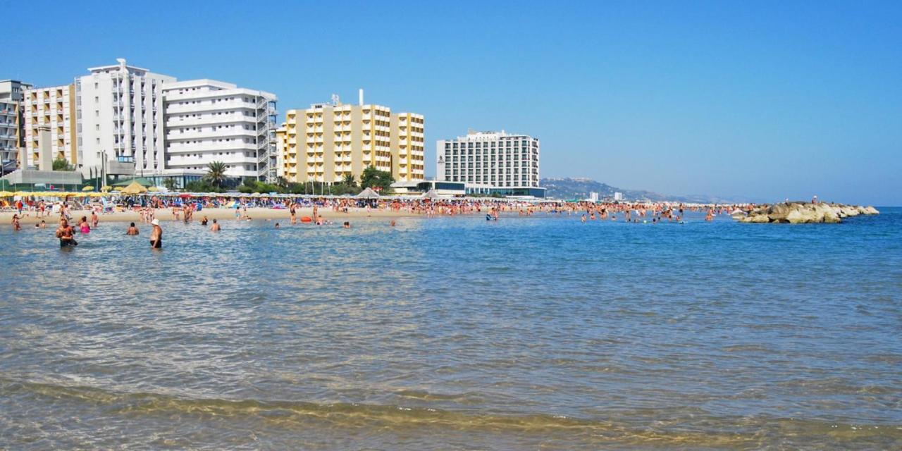 Grand Eurhotel Montesilvano Marina Esterno foto