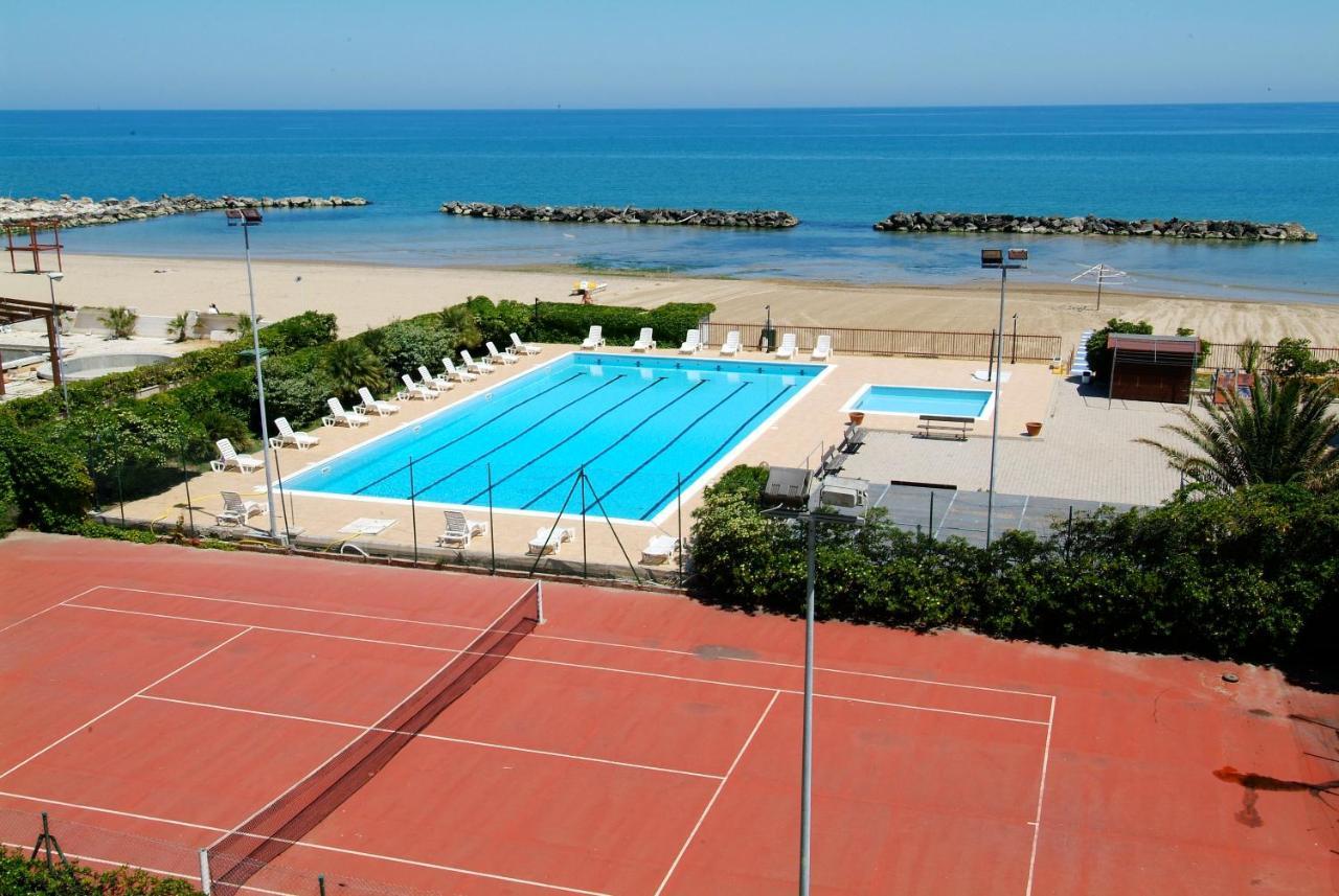 Grand Eurhotel Montesilvano Marina Esterno foto