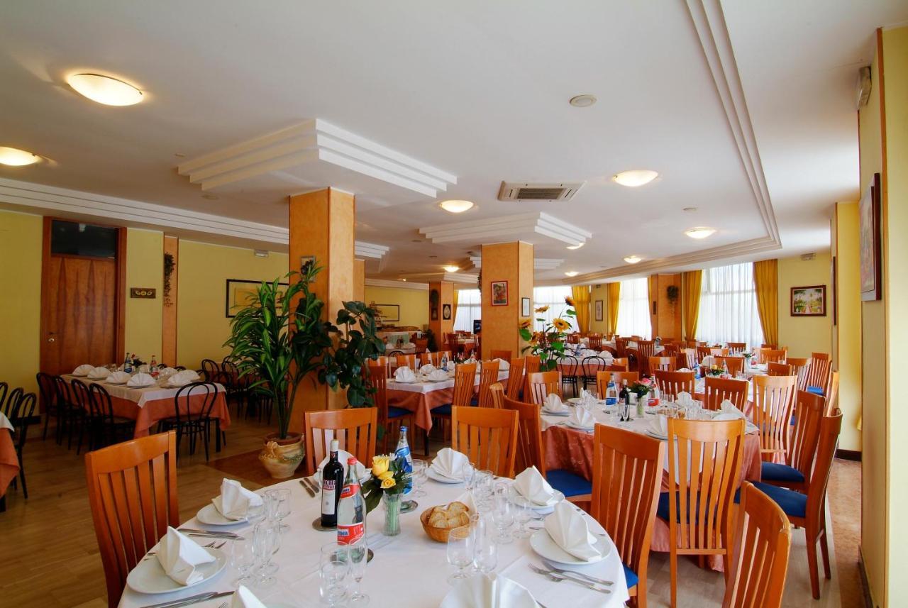 Grand Eurhotel Montesilvano Marina Esterno foto